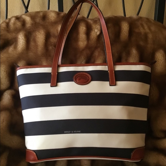 DOONEY & BOURKE BLK/WHT STRIPED SHOPPER BAG 🛍💕 - Picture 5 of 8